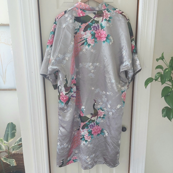 Singapore Silk Collection Pink Lotus Peacock Kimono Robe! (B) - Picture 5 of 6